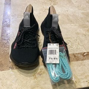 Adidas Humanrace Sichona